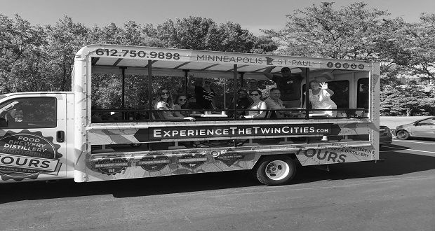 Minneapolis Landmark Bus Tour