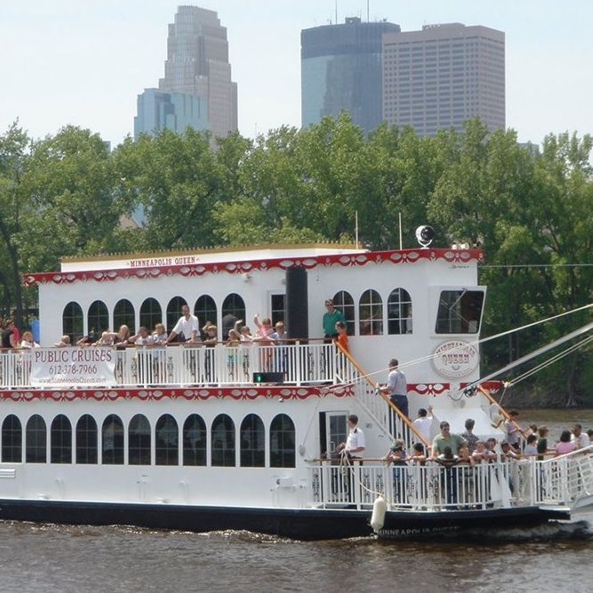 Minneapolis Riverboat & Bus Tour
