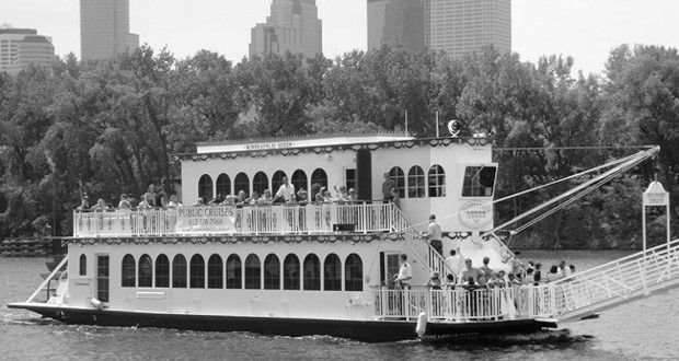 Minneapolis Riverboat and Bus Tour